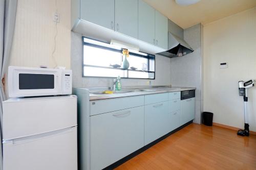 Shiokusa Premier Single-Family Home 2nd and 3rd floors available for private use , within walking distance of Namba, direct access to Kansai Airport, convenient access to USJ and Umeda