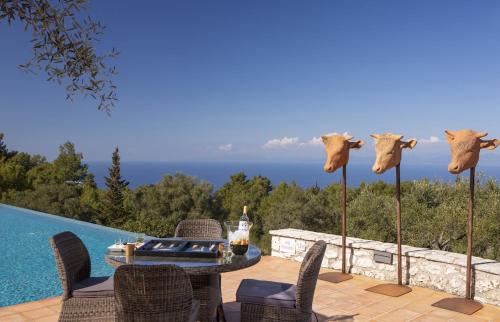 Villa Borsa Secluded Retreat with Sea Views Gym