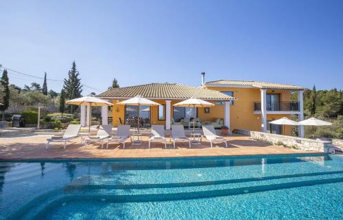 Villa Borsa Secluded Retreat with Sea Views Gym