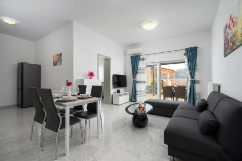 Stancija Amorozo 5 - Apartment 1