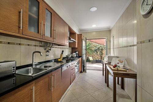 Stylish Tavira Apartment with Large Patio & Pool