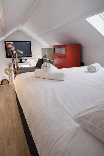 La Maison Badine, Air-conditioned Triplex photo 14