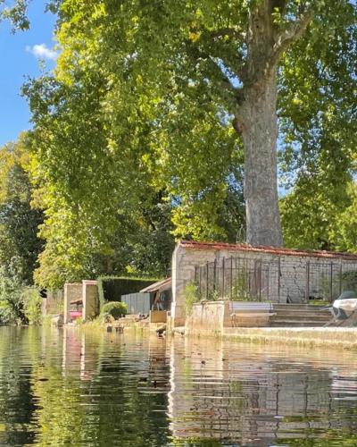 Le Clos de l'Armançon - Maisons de charme au bord de la rivière - Classé 4 étoiles