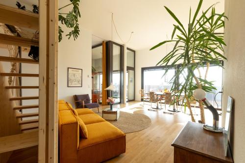 Basel City View Penthouse - Parking AC & Fast WiFi