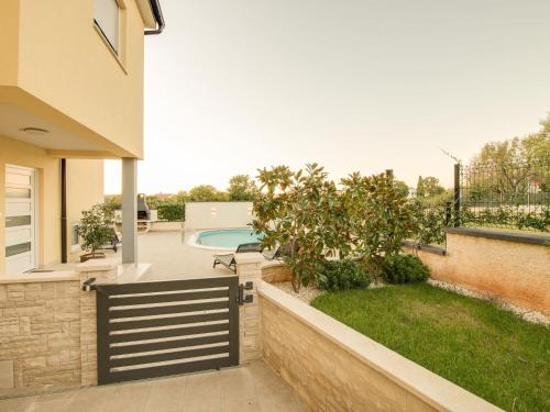 Holiday Home Villa Cera für 8 Personen in Pula by Interhome