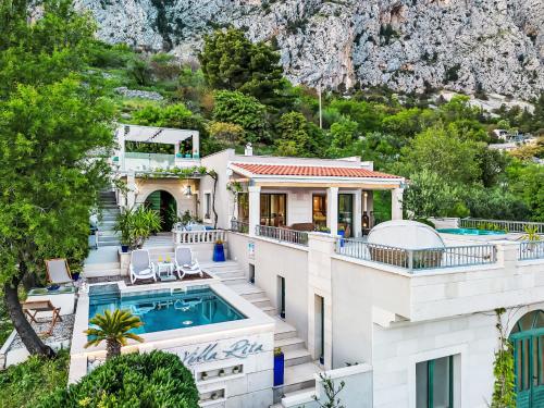 Holiday Home Villa Rita mit Blick auf das Wasser by Interhome
