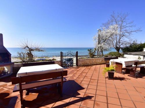 Apartment Appartement in Zambratija mit Schöner Terrasse by Interhome