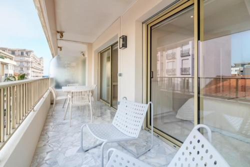 Palatine - Central, balcon, proche Palais&Plages, spacieux, clim