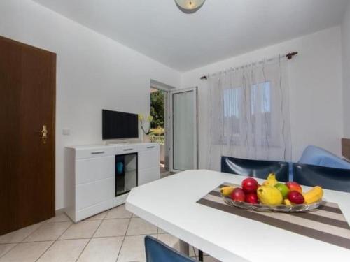 Apartment Wohnung in Pjescana mit gemeinschaftlichem Pool by Interhome