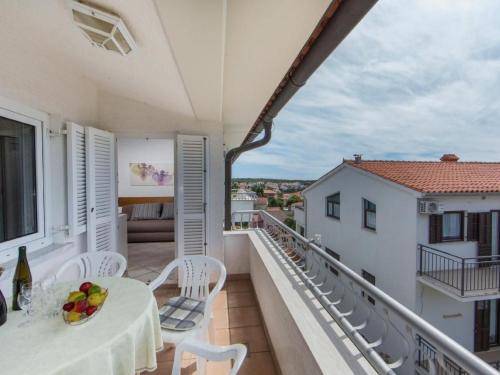 Apartment mit Pool by Interhome