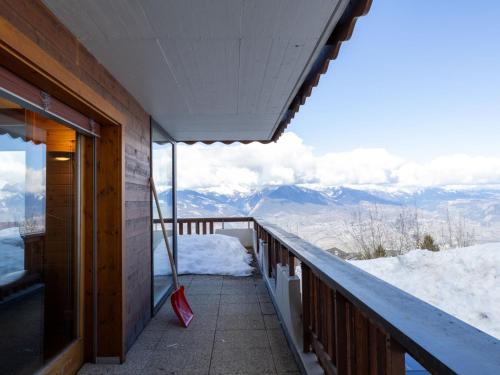 Apartment Hauts de Nendaz E by Interhome