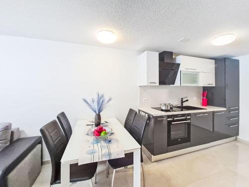 Apartment Haus Bellevue-9 by Interhome