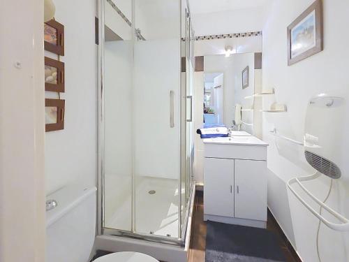 Studio Les Flamants Roses by Interhome