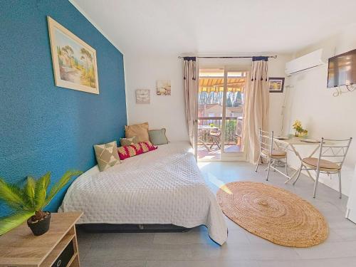 Studio Les Flamants Roses by Interhome