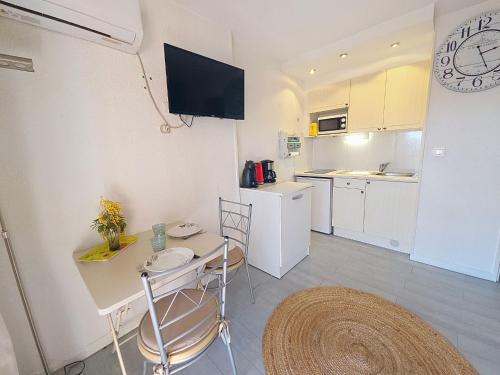 Studio Les Flamants Roses by Interhome