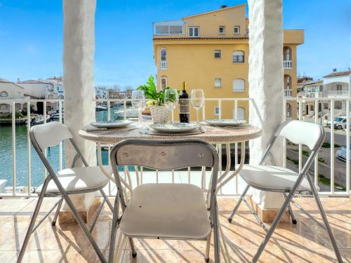 Apartment Canal Port Empuries-2 by Interhome