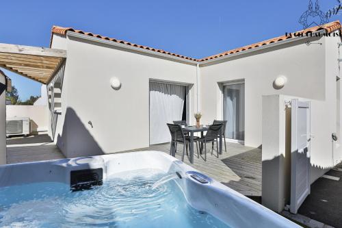 Héron I Logement de standing 4 pers - jacuzzi privé