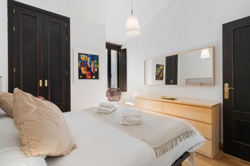 Céntrico Apartamento en Calle Carreteria - Malaga