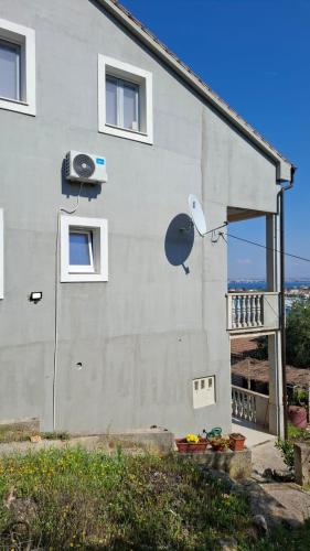 Apartment Maslina Sea View