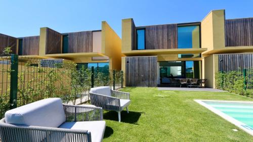 Villa Essence by Clever Details, private pool, central location
