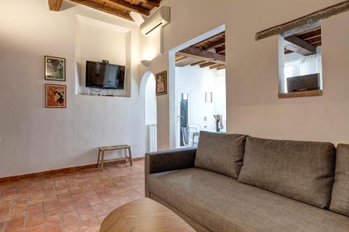 Stufa Apartment by Mamo Florence