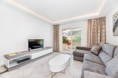 Bright apartment in the heart of Puerto Banus