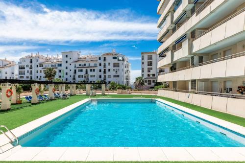 Bright apartment in the heart of Puerto Banus