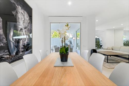 by Riva - Stylish 3 Bedroom Luxury Apartment in Los Naranjos de Marbella