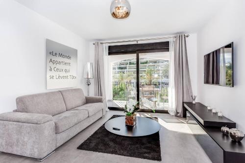 by RIVA - Beautiful 1 Bedroom Chic Apartment in Banus Gardens