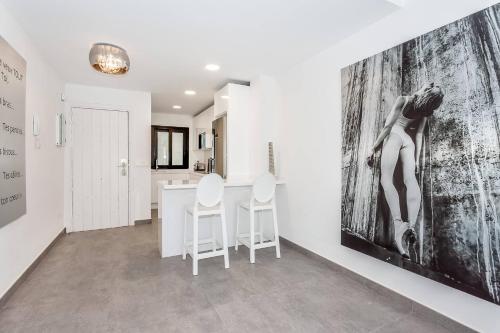 by RIVA - Beautiful 1 Bedroom Chic Apartment in Banus Gardens