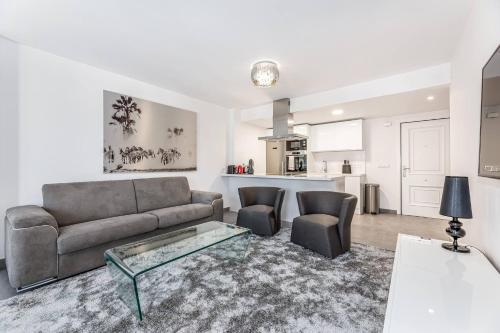 by RIVA - Luxurious, Exclusive 2 Bedroom Apt inside Puerto Banus