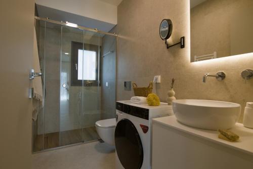The Heart Of Glyfada - Modern Apartment by ΜΡS