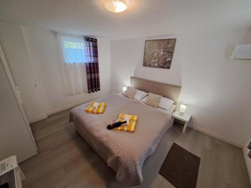 Apartments Orlić - Self check-in with code, FREE public parking, garden and terrace