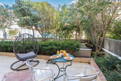 Urban Break Apartments 1