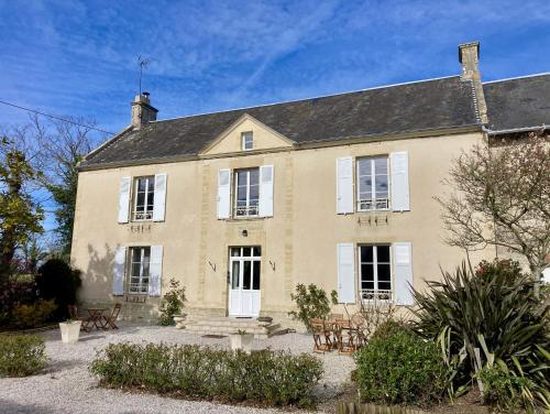 Les chambres d'Omaha Beach Etablissement avec deux chambres d'hôtes, petit-déjeuner compris fait-maison et produits locaux