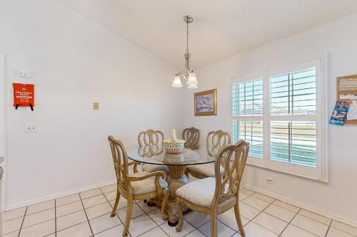 Dog-friendly getaway with private pool, tennis & AC - near theme parks photo 12