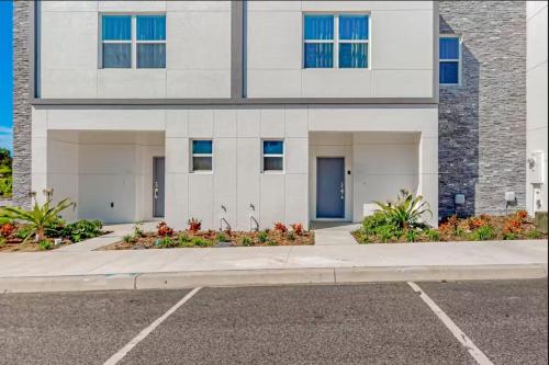 Dog-friendly radiant & modern townhome with private pool, patio, AC, & W/D photo 41