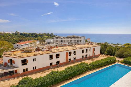 BnB Homes Elegant 2 Bedroom Apartment with Terrace in Old Town 300 m away from the Ocean