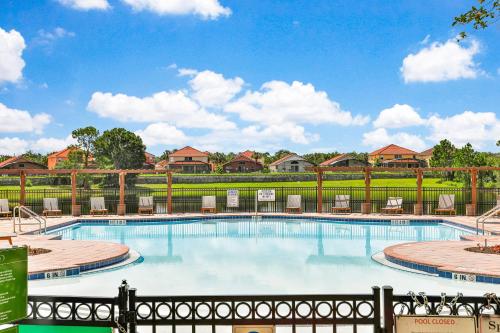 Dog-friendly home with private outdoor pool, high-speed WiFi, and central AC photo 34