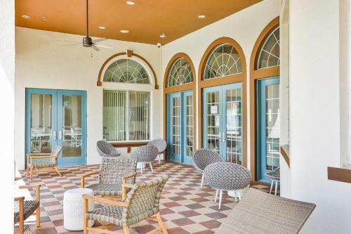 Dog-friendly home with private outdoor pool, high-speed WiFi, and central AC photo 32