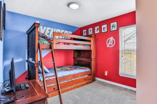 Dog-friendly home with private outdoor pool, high-speed WiFi, and central AC photo 20