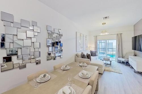 Dog-friendly radiant & modern townhome with private pool, patio, AC, & W/D photo 17
