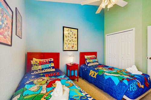 Home in gated community w/private heated pool, air hockey, tennis, clubhouse photo 16