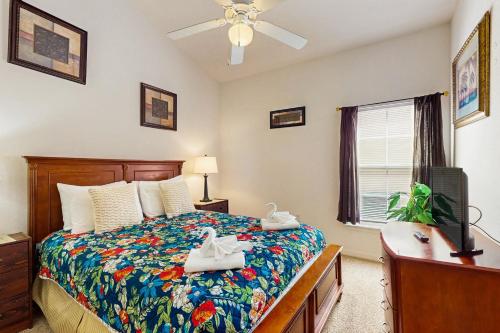 Home in gated community w/private heated pool, air hockey, tennis, clubhouse photo 14