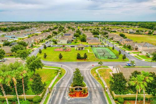 Home in gated community w/private heated pool, air hockey, tennis, clubhouse photo 30
