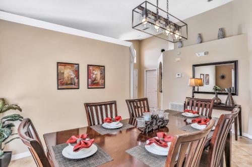 Dog-friendly home with private outdoor pool, high-speed WiFi, and central AC photo 14