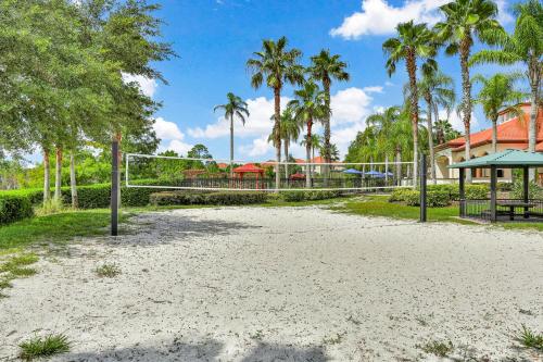 Dog-friendly home with private outdoor pool, high-speed WiFi, and central AC photo 37