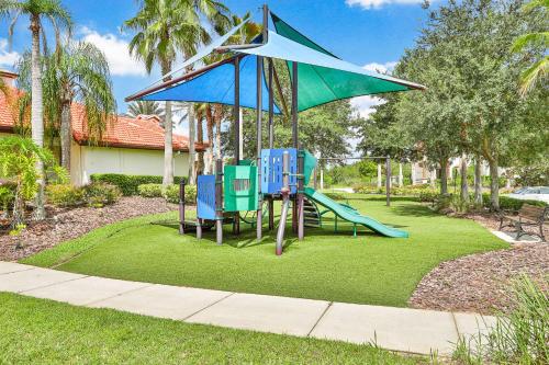 Dog-friendly home with private outdoor pool, high-speed WiFi, and central AC photo 38