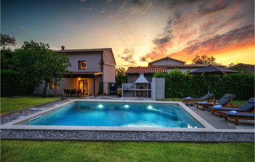 Stunning Home In Buzet