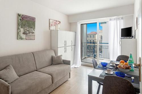 Eden Palace 3 200m from the Promenade - Happy Rentals